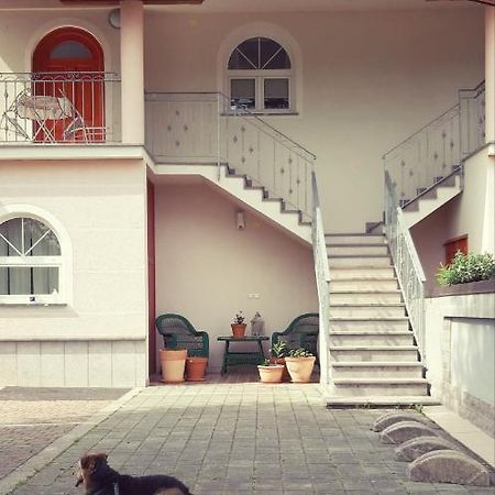 Prenocisca Angelin Hram, Tiny Apartments Markovec Exterior foto